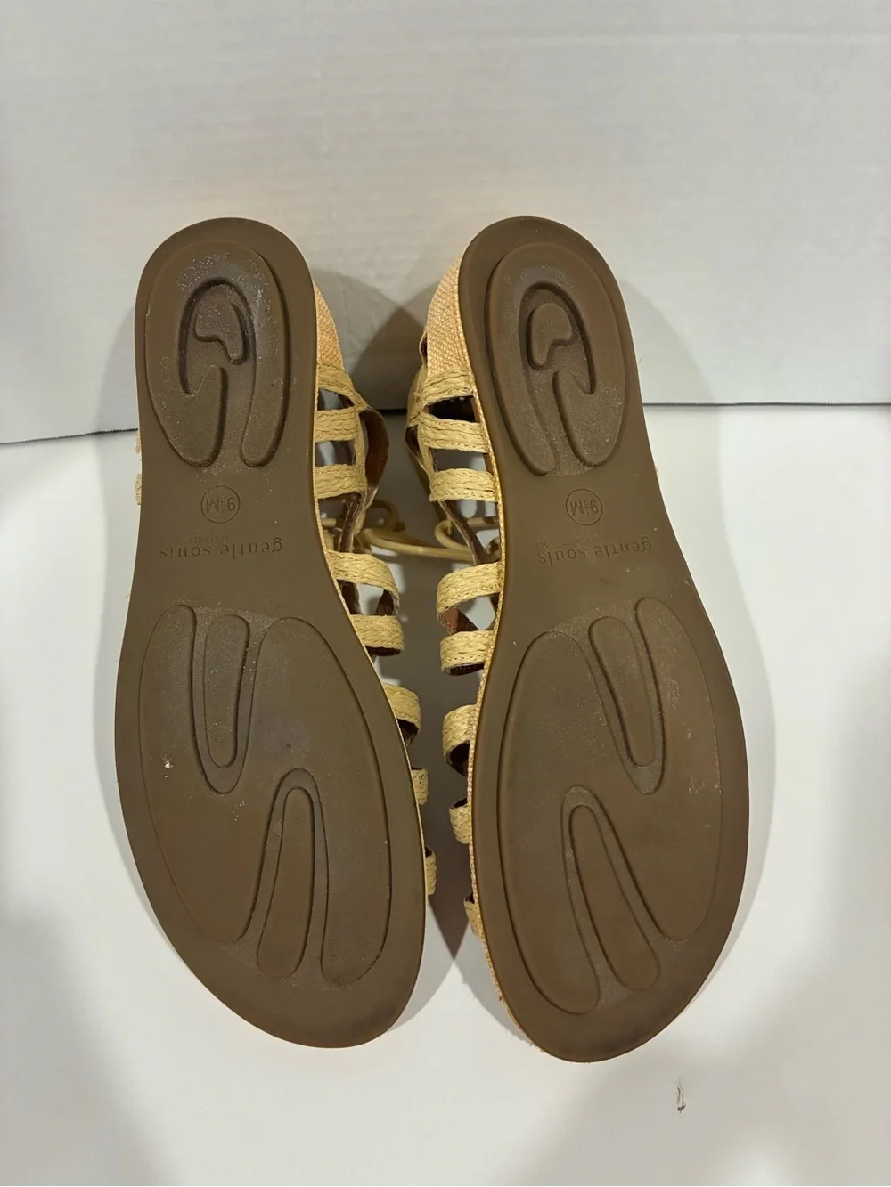Gentle Souls Kenneth Cole Break My Heart Raffia Gladiator Sandals Beige 9.5M